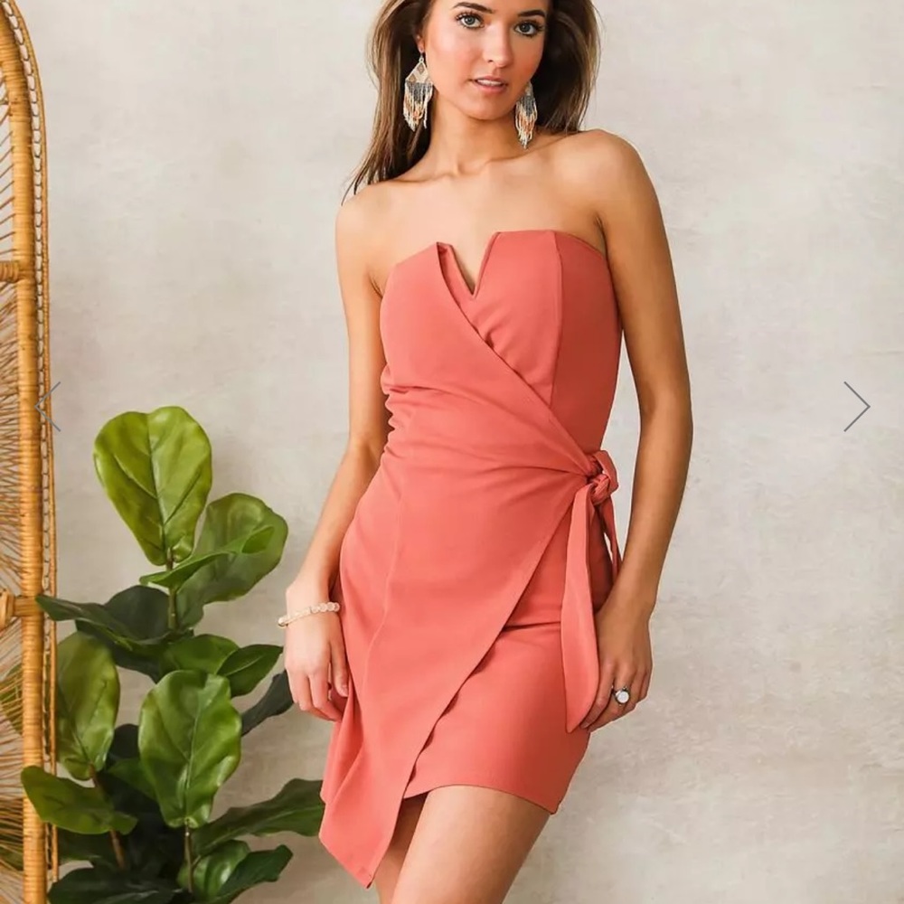 Pink Strapless V-wire wrap dress